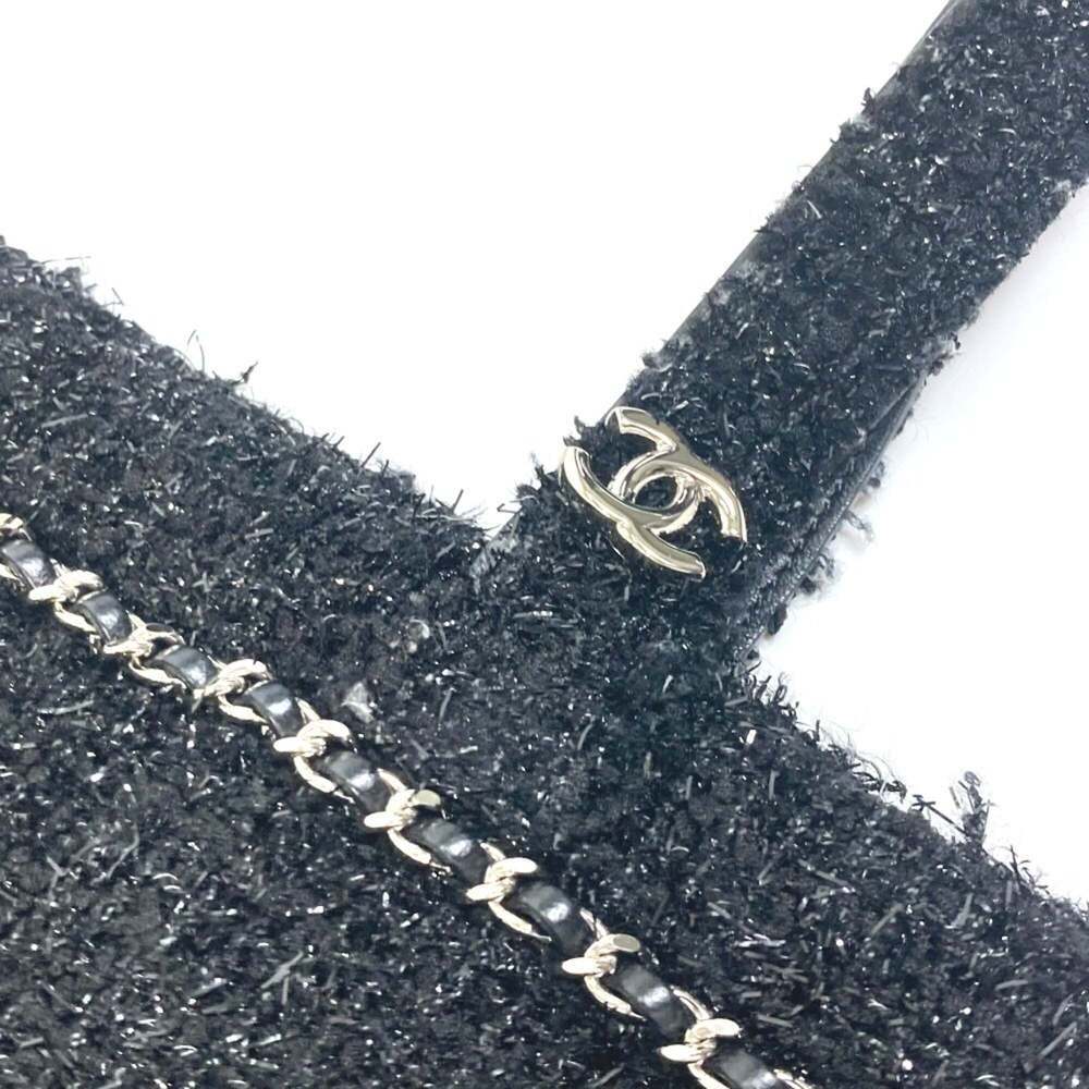 CHANEL Black Pearl Logo Tote Bag - Picture 4 of 11